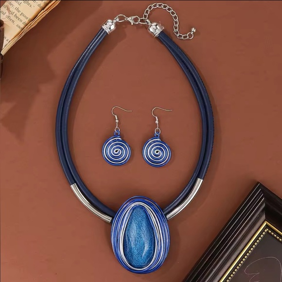 Anthropologie Jewelry - Sapphire Glow Spiral Pendant Necklace with Matching Earrings